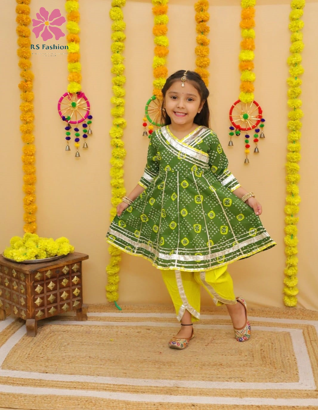 Girl's ethnic wear in wholesale