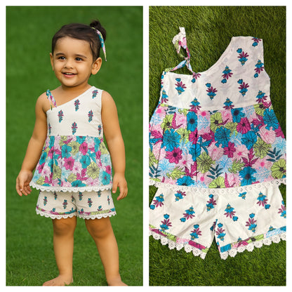 Girl's ethnic wear in wholesale
