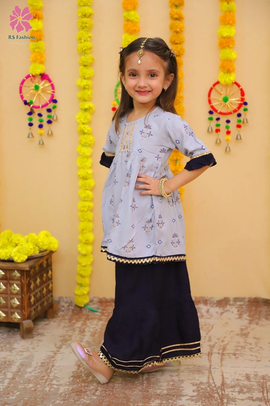 Girl's ethnic wear in wholesale