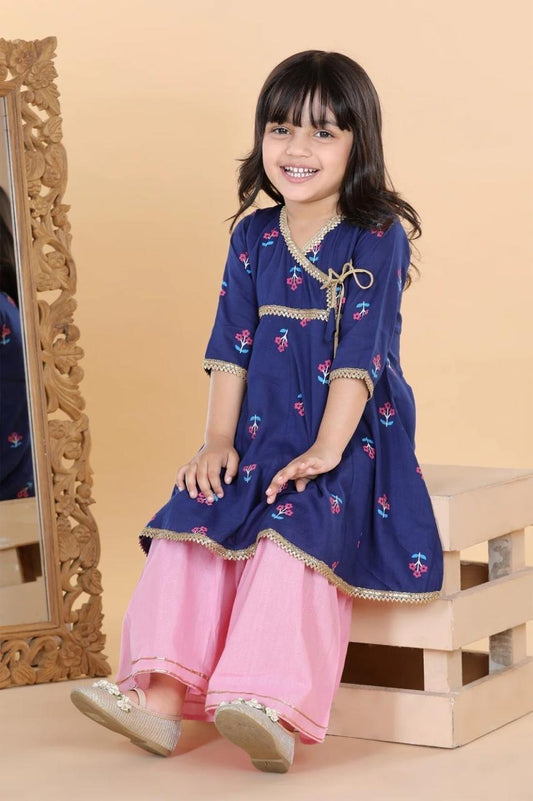 Girl's ethnic wear in wholesale