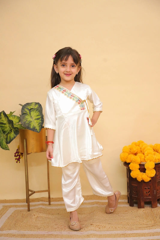 Girl's ethnic wear in wholesale